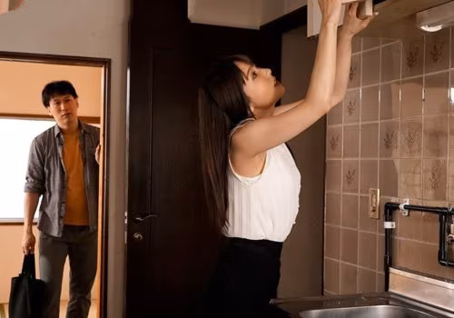 Cô nhân viên sale bất động sản và cuộc gọi lúc nữa đêm